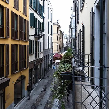 Apartment Italianway-fiori Chiari 24 Milan